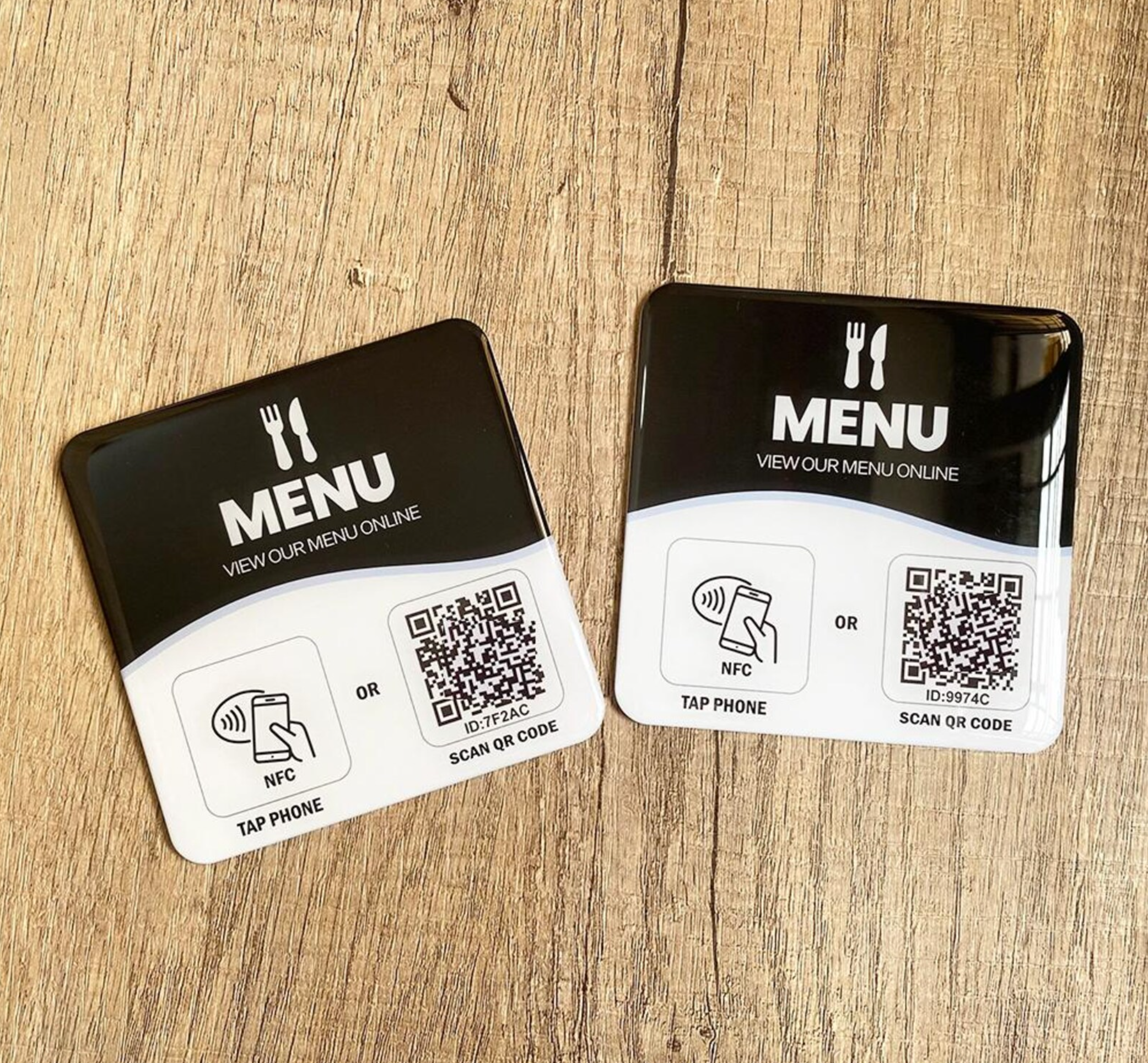 MENU tap-to-view NFC and QR cards on a table
